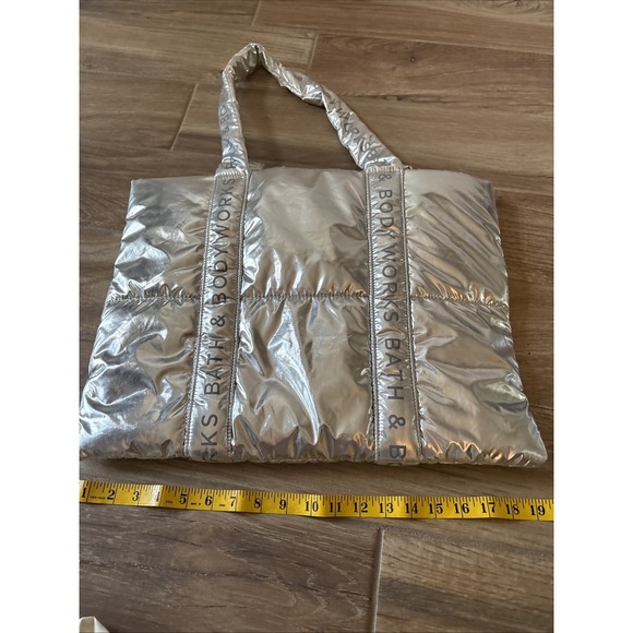 Bath & Body Works‎ Silver Tote Bag, Ltd Ed. - Picture 4 of 5